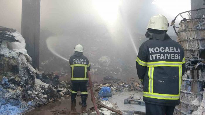 Kimyasal Atık Malzemelerini Soğutma Çalışmaları Devam Ediyor