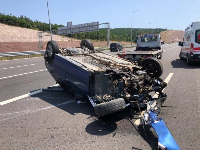 Kuzey Marmara’da Otomobil Takla Attı: 5 Yaralı