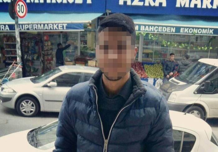 Birlikte Alkol İçme Teklifini Reddettiği Akrabasını Bıçakla Katletti
