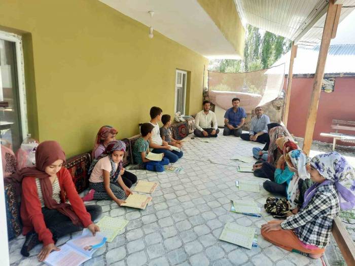 Bulanık’ta “mahremiyet Bilinci Ve Çevre Ahlakı” Semineri