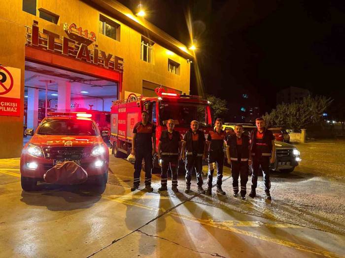 Nevşehir Belediyesi İtfaiye Ekipleri Kemer’e Gitti
