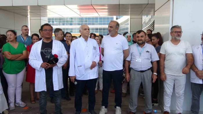 Görevi Başındayken Silah Doğrultulan Doktor Konuştu: