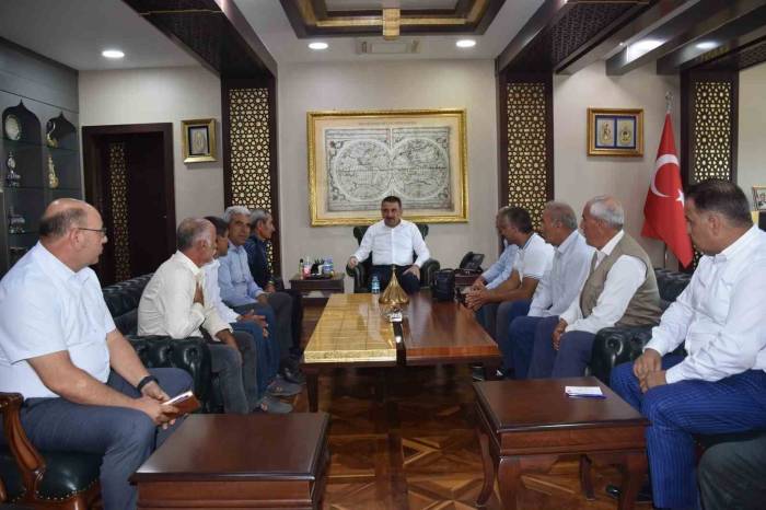 Vali Hacıbektaşoğlu Köy Muhtarlarının Sorun Ve Taleplerini Dinledi