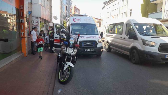 Motosiklet Çocuklara Çarptı