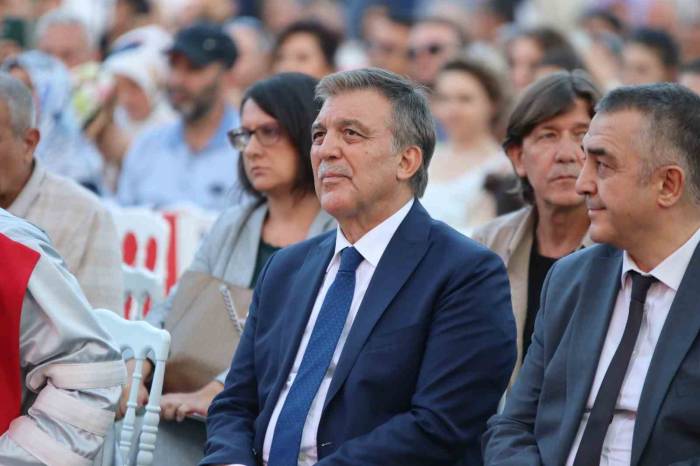 Gül: “cumhuriyetin İkinci Yüzyılına Girerken Önem Vermemiz Gereken Konunun Eğitim Olduğuna İnanıyorum”