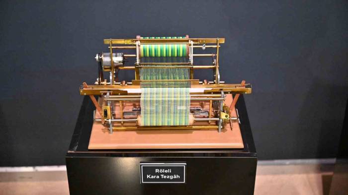 Dünyanın En Küçük Dokuma Tezgahları Bursa’da