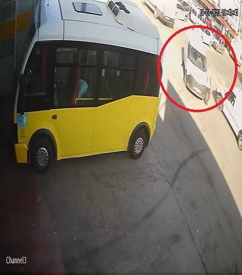 Dalgın Sürücü Yolun Karşısına Geçen Yayaya Çarptı