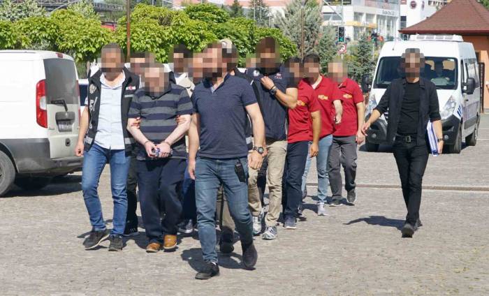 4 Yıl Önce 110 Vatandaşı, 3 Milyon Tl Dolandıran 5 Şüpheli Tutuklandı