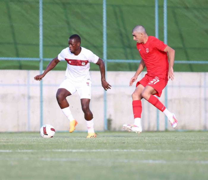 Hazırlık Maçı: Sivasspor: 2 - Ümraniyespor: 0
