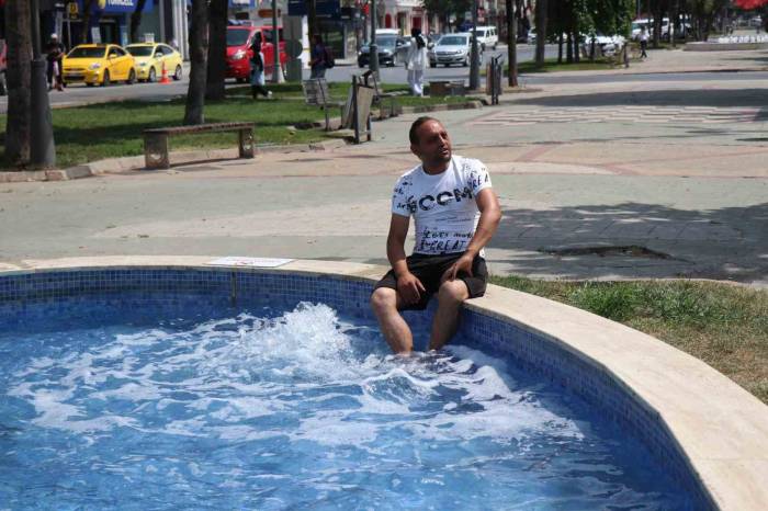 Termometrelerin 40’a Dayandığı En Sıcak Günde Sakarya’dan Çarpıcı Kareler