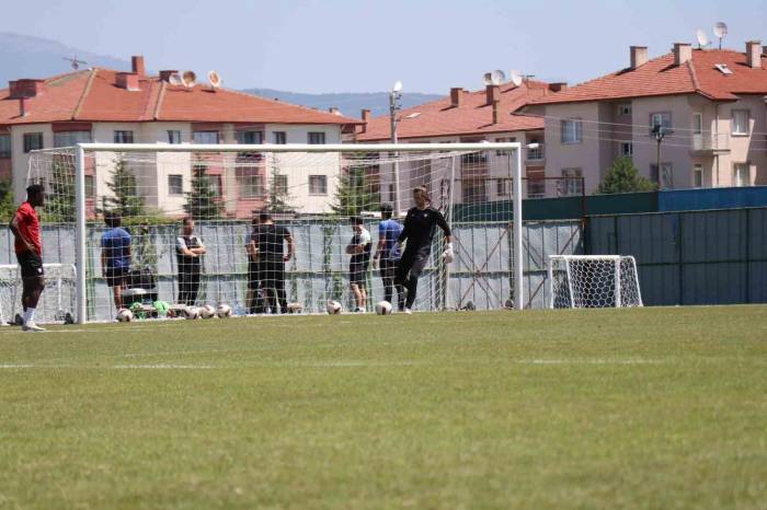 Çağlar Şahin Akbaba: "bu Sene Güzel Bir Oyun Sergileyeceğimizi Düşünüyorum"
