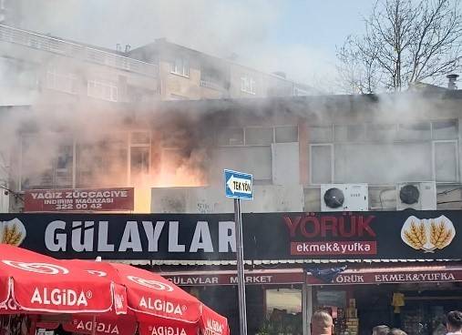 İş Yerindeki Yangın Paniğe Neden Oldu
