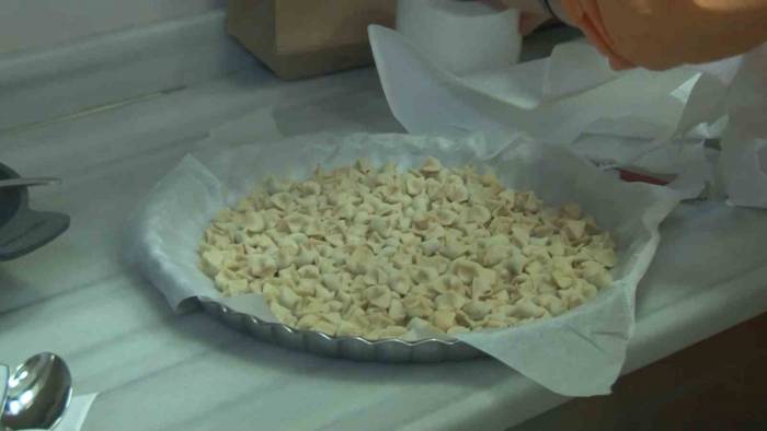 Arnavutköy’de “mantı Yarışması” Düzenlendi