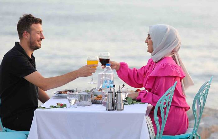 Düğünleri Yarıda Kalan Çifte Başkan Tesellisi