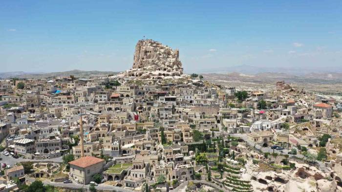 Kapadokya’nın Zirvesine 111 Bin Kişi Çıktı