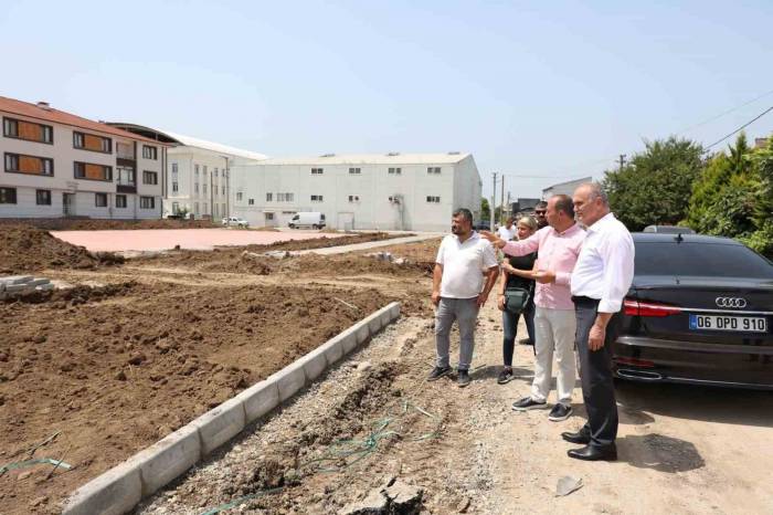 Başkan Özlü Sahadaki Çalışmaları İnceledi