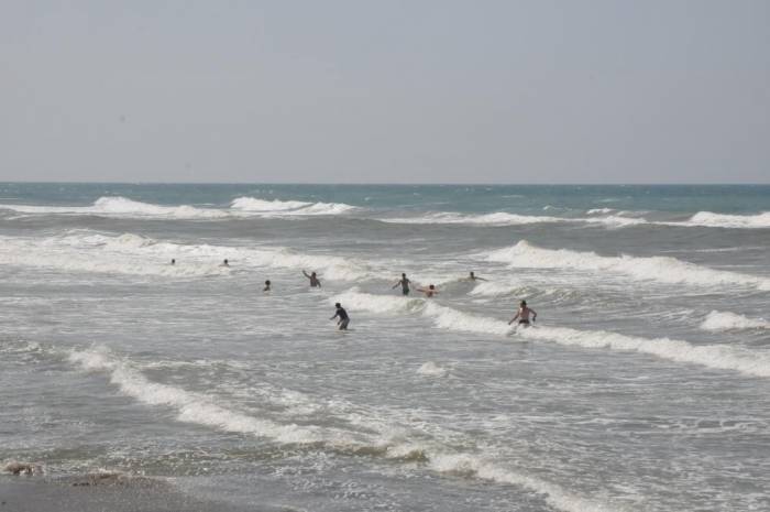 Akçakoca’da Denize Girmek Yasaklandı