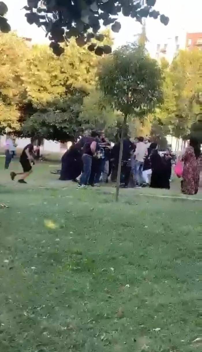 İstanbul’da Yaşanan Sokak Kavgaları Kamerada: Sokaklar Boks Maçını Aratmadı