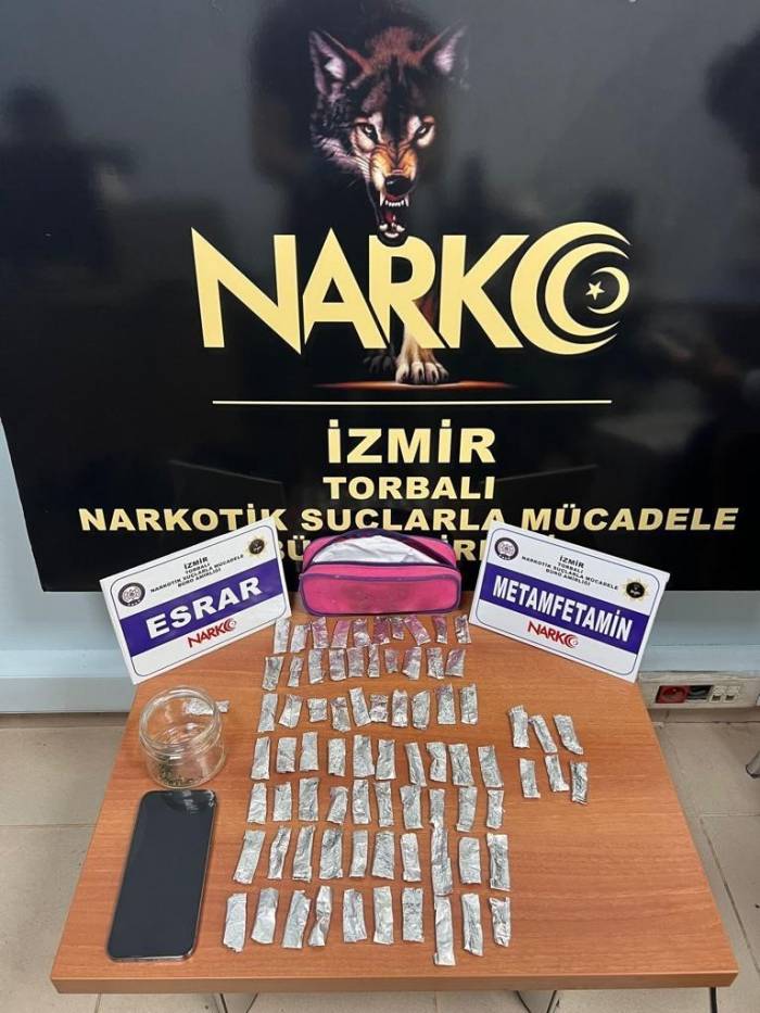 İzmir Polisi Uyuşturucu Satıcılarına Göz Açtırmıyor: 4 Tutuklama