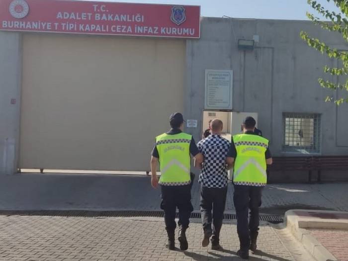 Edremit’te Aranan 2 Şahıs Jasat Tarafından Yakalandı