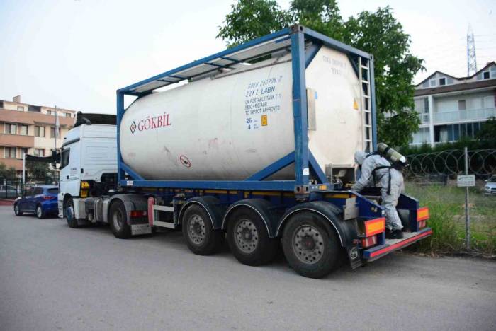 Tankerden Gaz Sızıntısı Ve Koku İhbarı Afad Ekiplerini Harekete Geçirdi