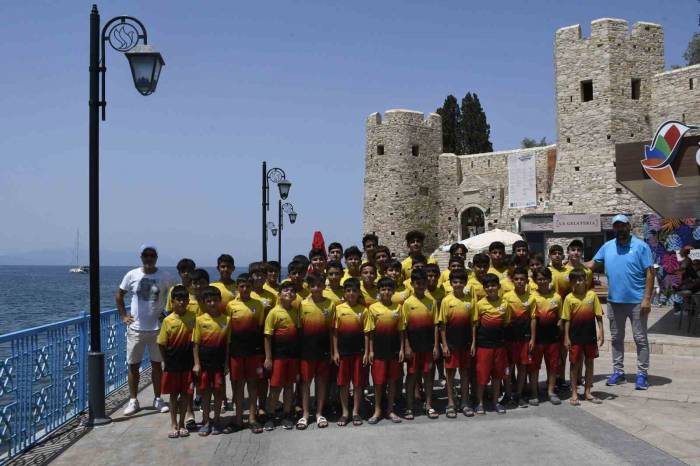 Kuşadası Belediyesi Nusaybinli Çocuklara Unutulmaz Bir Gün Yaşattı