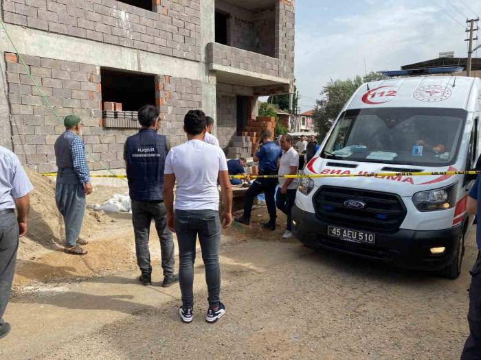 Alaşehir’de İnşaattan Düşen İşçi Hayatını Kaybetti