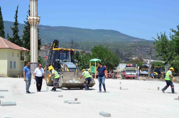 Orman Yangınından Etkilenen Mahalle İçin Devlet Seferber Oldu