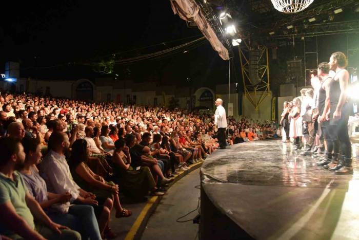 ’richard’ Tiyatro Severlerle Buluştu