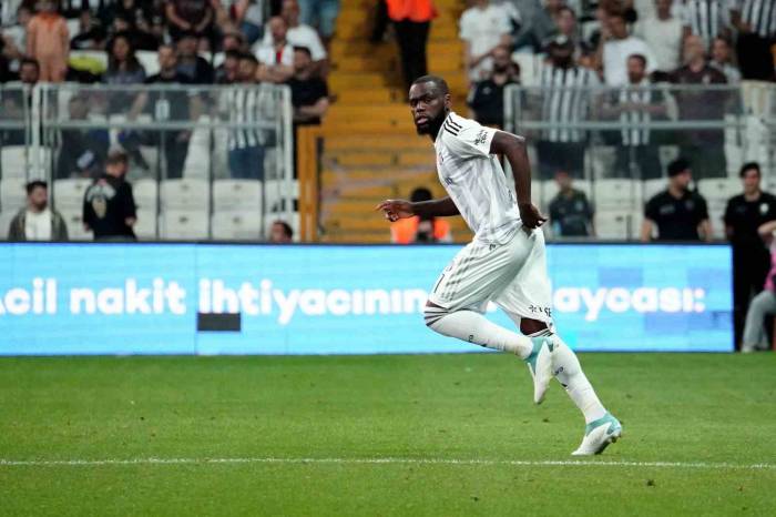 Uefa Avrupa Konferans Ligi: Beşiktaş: 3 - Tirana: 1 (maç Sonucu)