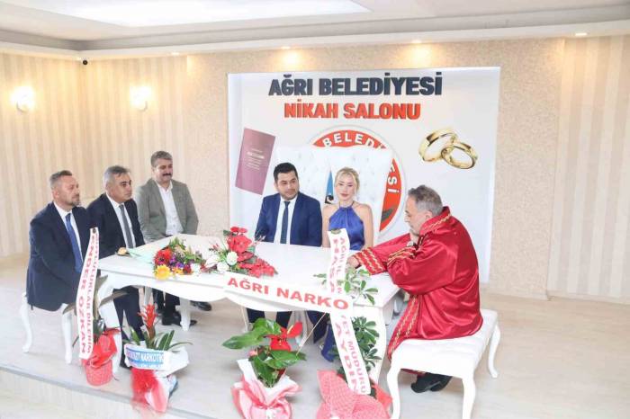 Ağrı Emniyet Müdürü’nden Nikah Şahitliği