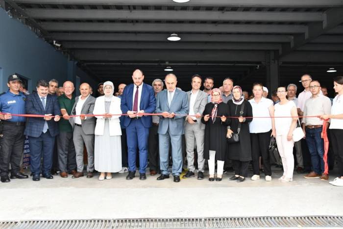 Altınova Kapalı Pazaryeri Törenle Açıldı