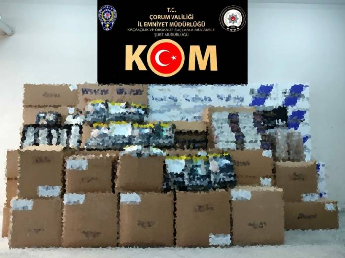 Minibüsten Binlerce Kaçak Sigara Çıktı