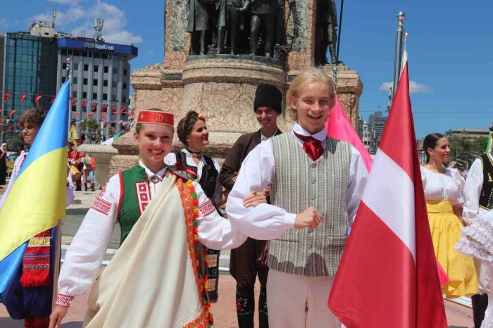 Uluslararası İstanbul Büyükçekmece Kültür Ve Sanat Festivali Başladı