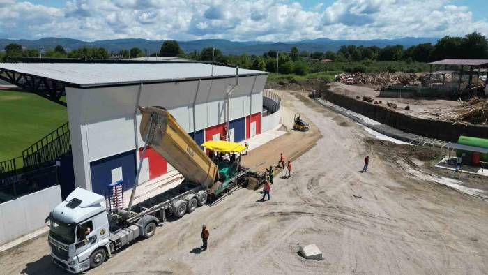 Otopark Alanları Asfalta Hazırlanıyor