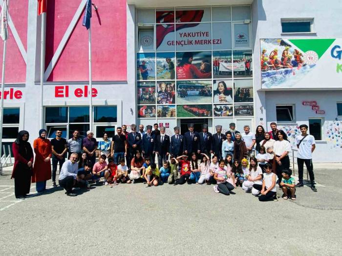 Kıbrıs Gazileri Gençlerle Buluştu