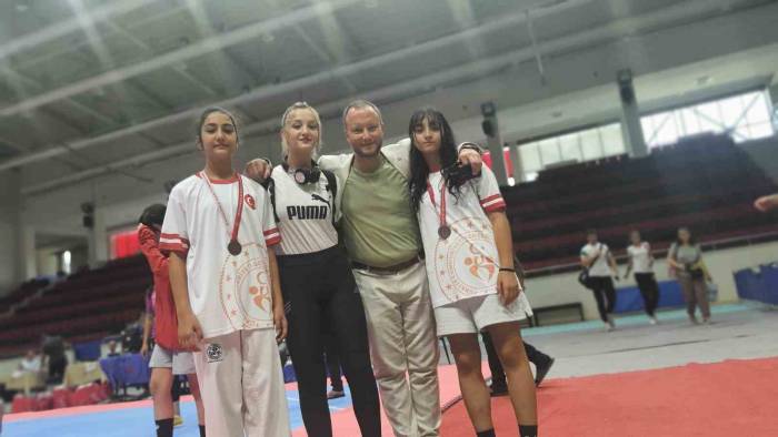 Uşak’ta Düzenlenen Ege Bölgesi Yıldızlar Ligi Teakwondo Turnuvası Sona Erdi