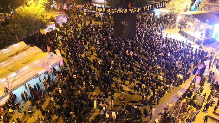 Iğdır’da Tasua Gecesi Programı Düzenlendi