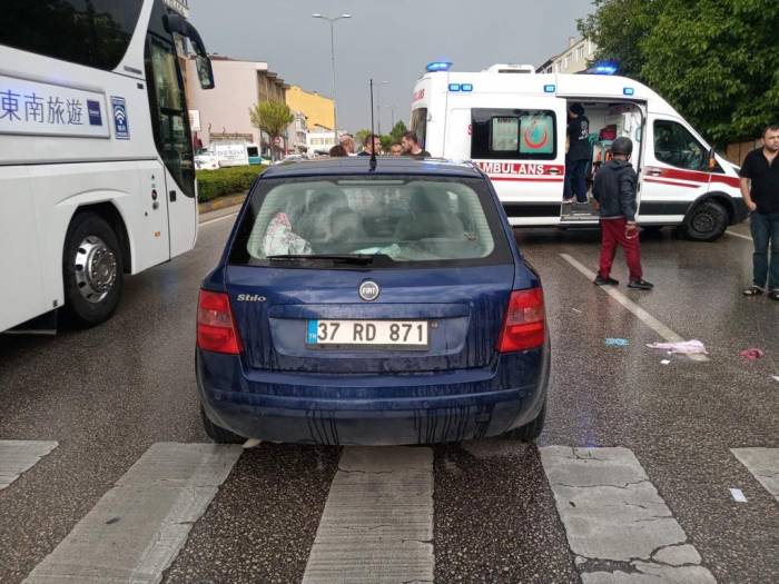 Otomobille Çarpışan Motosiklet Sürücüsü Yaralandı