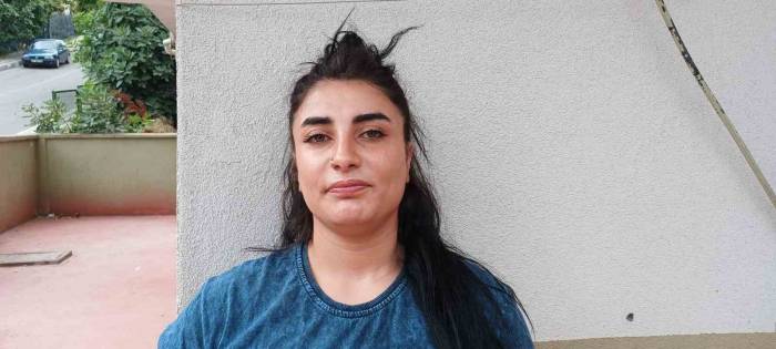 Hamile Kadına Meydan Dayağı