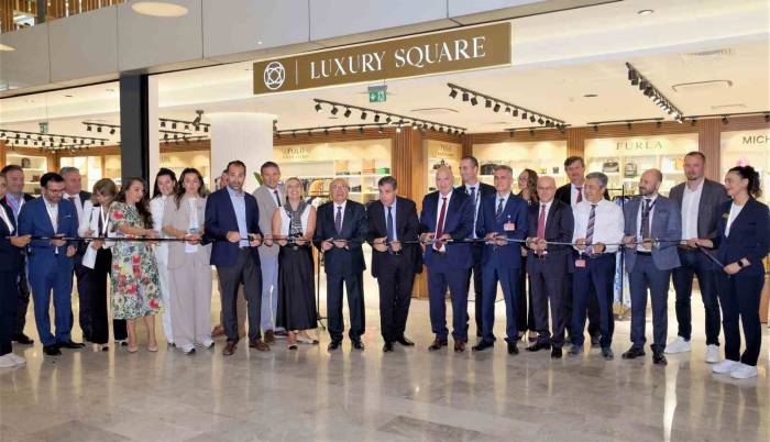 Luxury Square Ve Old Bazaar Mağazası Dalaman Havalimanı’nda Açıldı