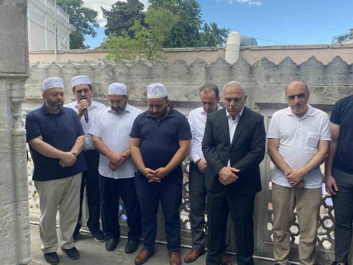 Mimar Sinan’ın Vasiyeti Aşure Dağıtılarak Yerine Getirildi