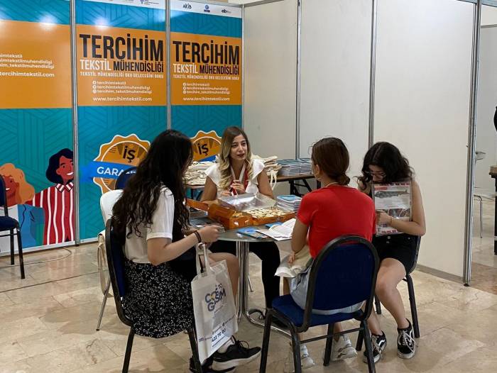 Türk Moda Endüstrisi Gençlerin Tekstil Mühendisi Olması İçin Kesenin Ağzını Açtı