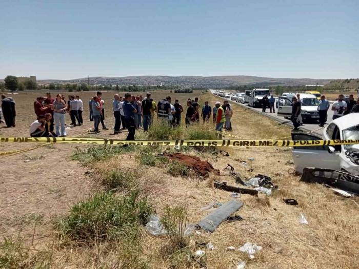Ankara’da 3 Aracın Karıştığı Kazada 1 Ölü, 10 Yaralı