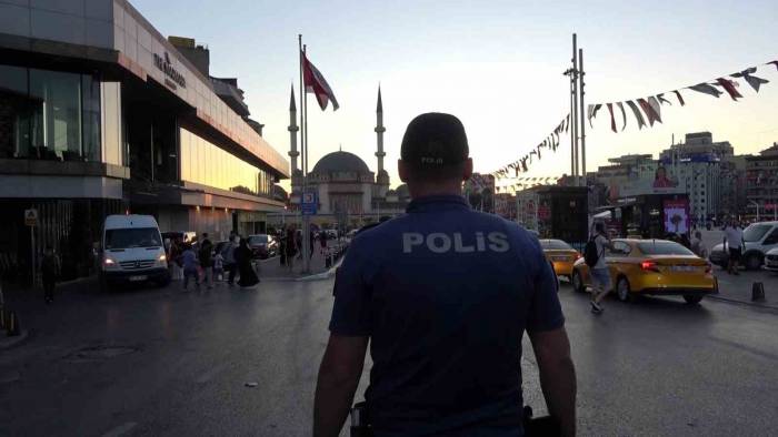 İstanbul’da Huzur Uygulaması: Araçlar Didik Didik Arandı