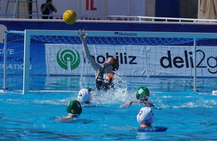 Manisa’da U17 Kadınlar Avrupa Sutopu Şampiyonası Başladı