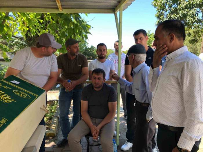 Kazada Hayatını Kaybeden Bisikletli Çocuk Toprağa Verildi