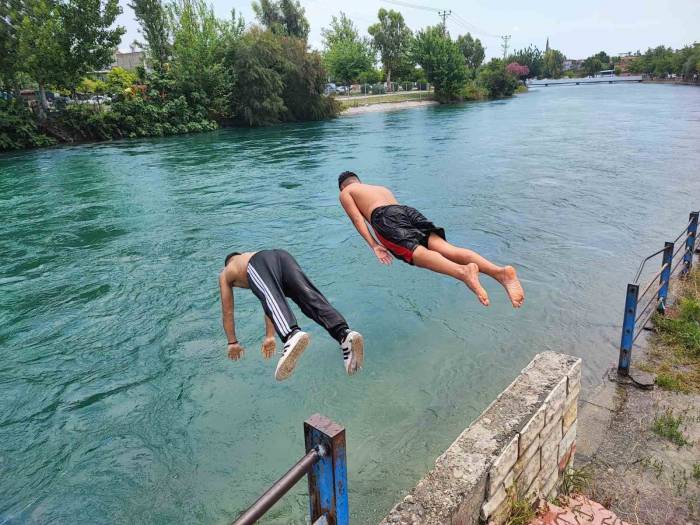Adana’da Sulama Kanalı, Göl, Deniz Ve Nehirlerde 10 Kişi Boğuldu