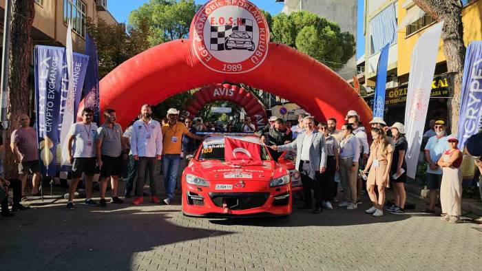 Buharkent Tırmanma Yarışı’nın Sembolik Startı Verildi