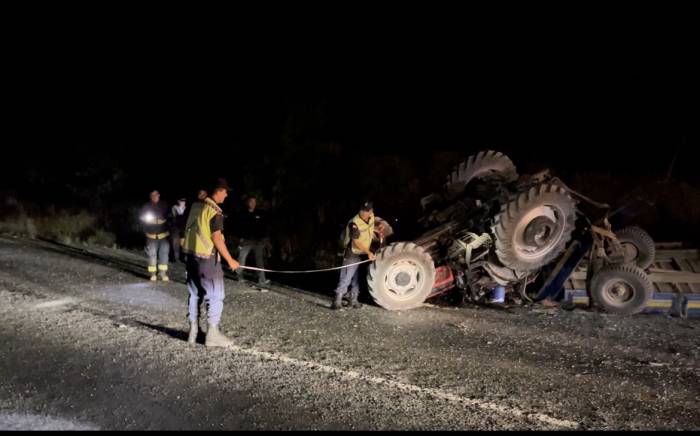 Yolcu Otobüsü Traktöre Çarptı: 3’ü Ağır 6 Yaralı